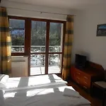 Halka Nocleg ze śniadaniem 3*