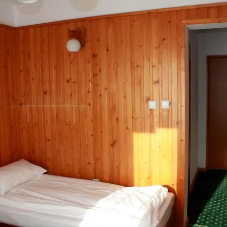 Bed & Breakfast Halka 3*