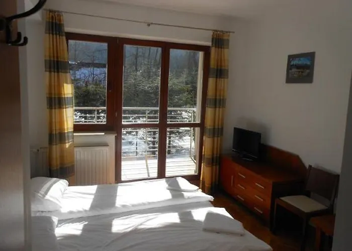 Halka Oda ve Kahvaltı 3*