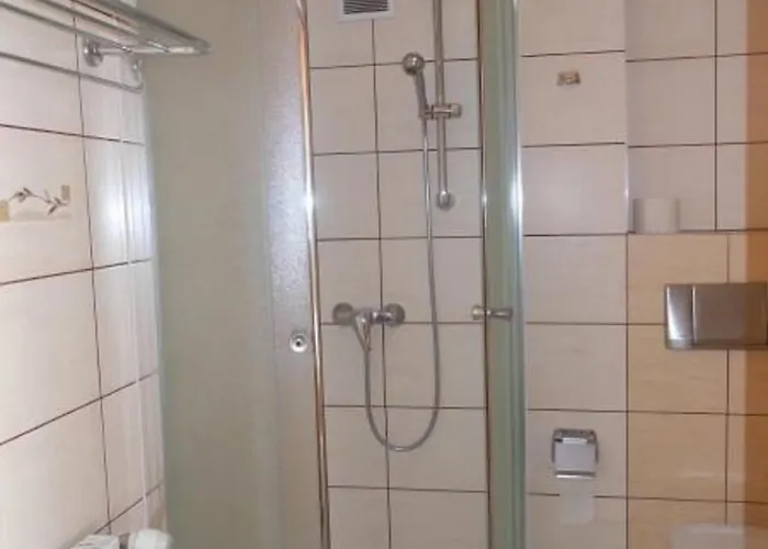 Halka Oda ve Kahvaltı 3*